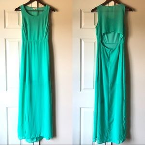 Gianni Bini GB mint open back dress 👗